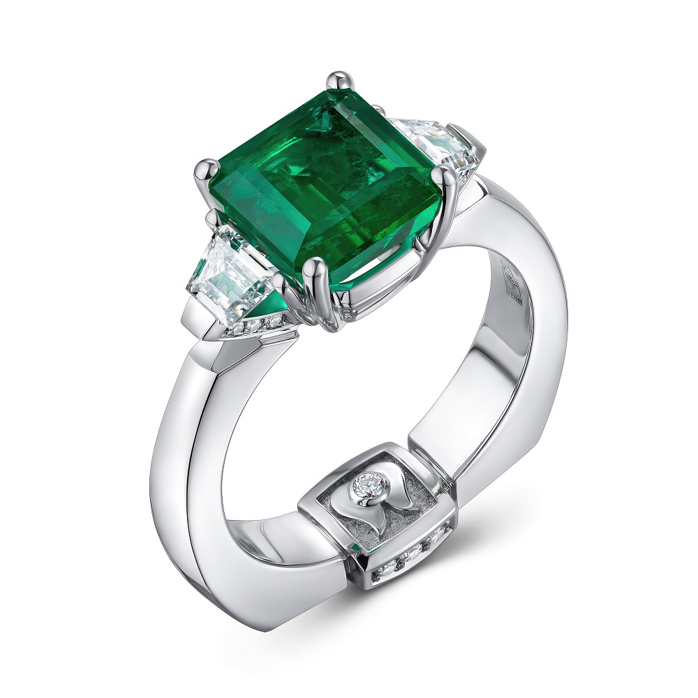 Ring with emerald and diamonds картинка 2