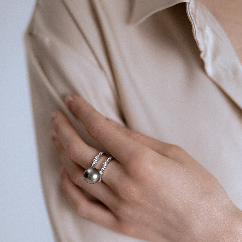 Ring with Tahitian pearl and diamonds картинка 2
