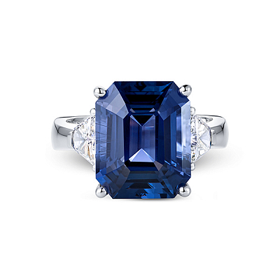  Ring with purple spinel and diamonds