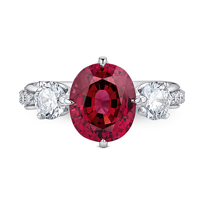 Ring with spinel and diamonds