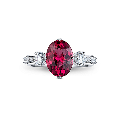 Ring with spinel and diamonds