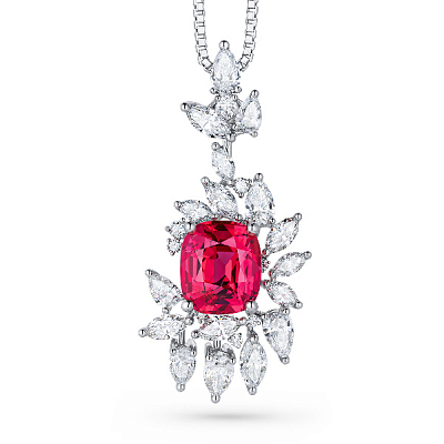 Pendant with spinel and diamonds