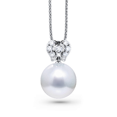 Pendant with South Sea pearls and diamonds