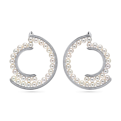 Earrings with Akoya pearls and diamonds