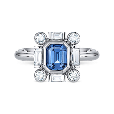 Ring with spinel and diamonds