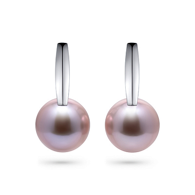 Earrings with freshwater pearls and diamonds