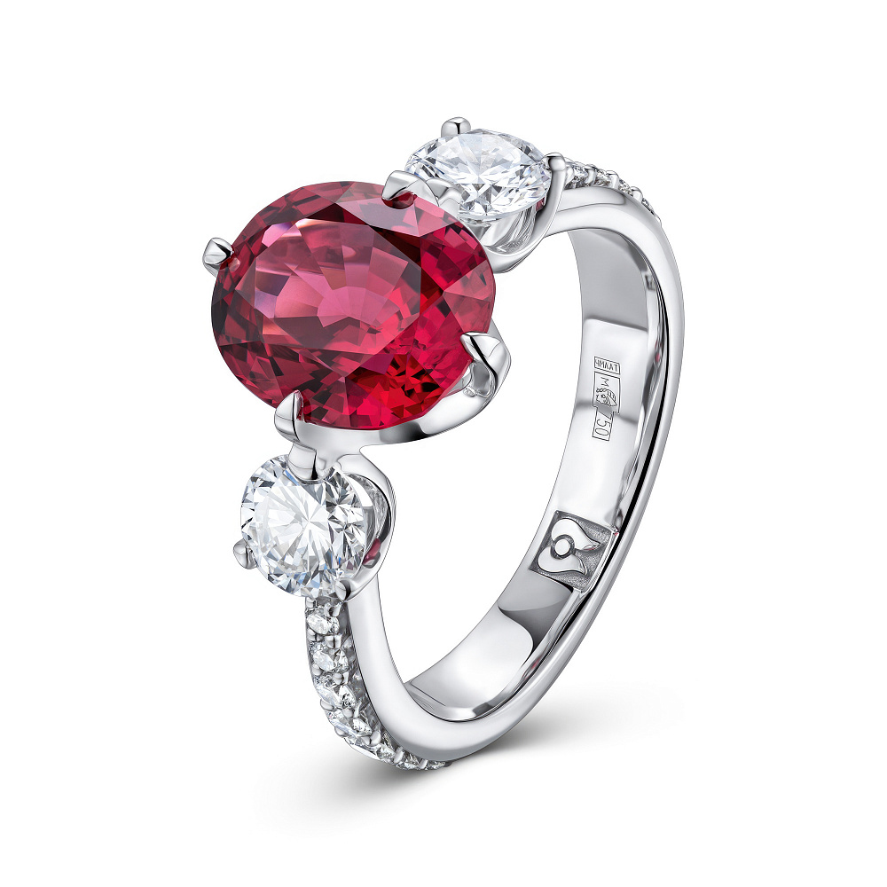 Ring with spinel and diamonds картинка 2