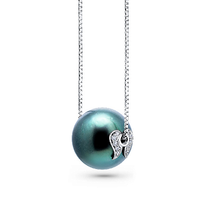 Pendant with Tahitian pearl and diamonds