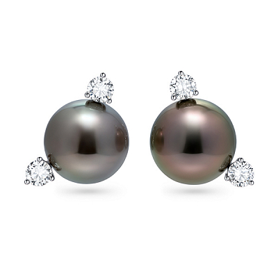 Stud earrings with Tahitian pearls and diamonds