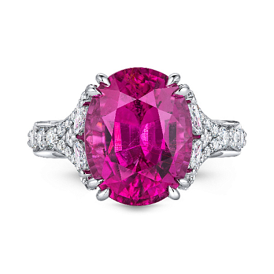 Ring with rubellite tourmaline and diamonds