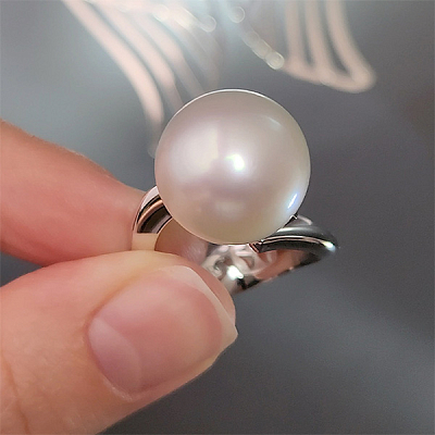 Ring with South Sea pearl