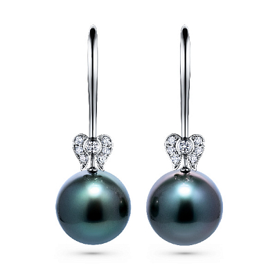 Earrings with Tahitian pearls and diamonds