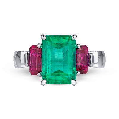 Ring with emerald, rubies, and diamonds