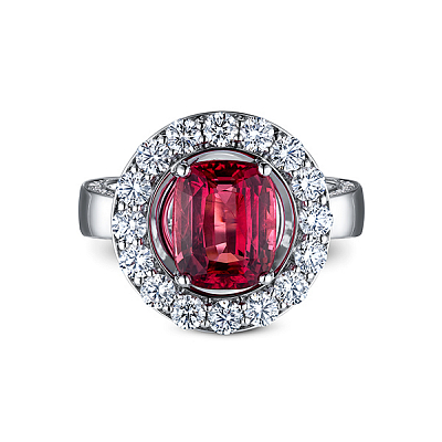 Ring with spinel and diamonds