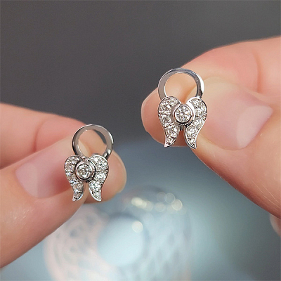 Earrings with diamonds