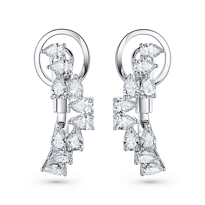Earrings with diamonds
