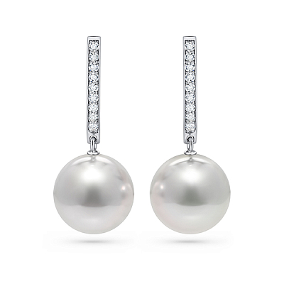 Earrings with South Sea pearls and diamonds
