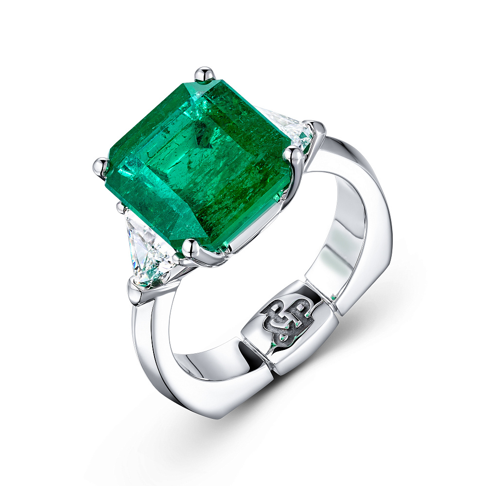 Ring with emerald and diamonds картинка 2