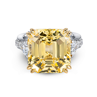 Ring with yellow sapphire and diamonds