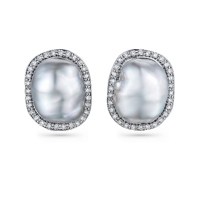 Stud earrings with South Sea keshi pearls and diamonds