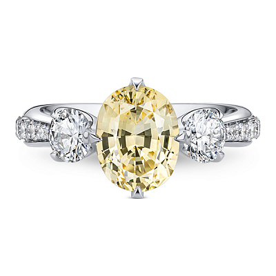 Ring with yellow sapphire and diamonds
