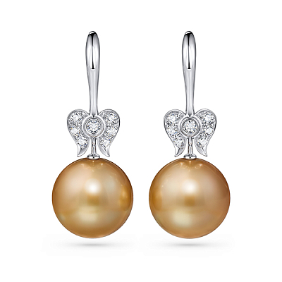 Earrings with golden South Sea pearls and diamonds