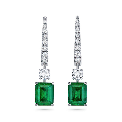 Earrings with emeralds and diamonds