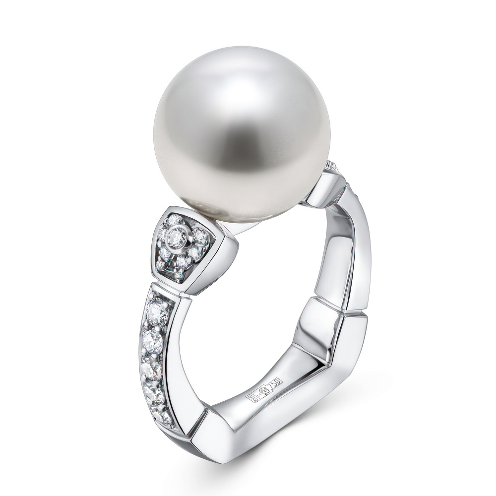 Ring with South Sea pearl and diamonds картинка 1