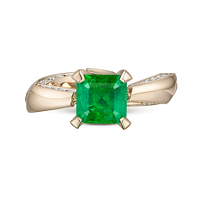 Ring with emerald and diamonds