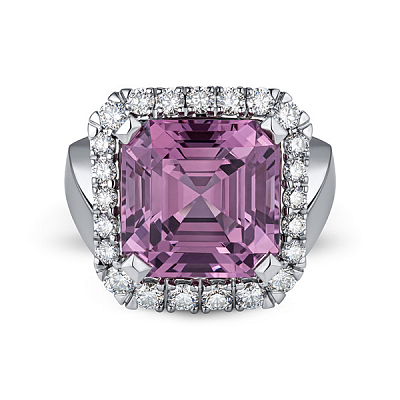 Ring with Burmese spinel and diamonds