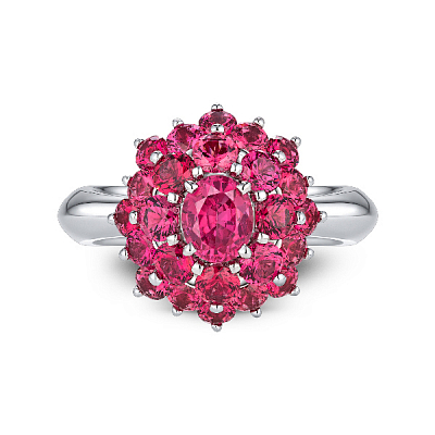 Ring with spinels