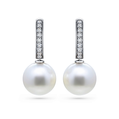 Earrings with South Sea pearls and diamonds
