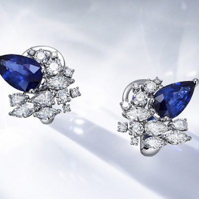 Earrings with blue sapphires and diamonds