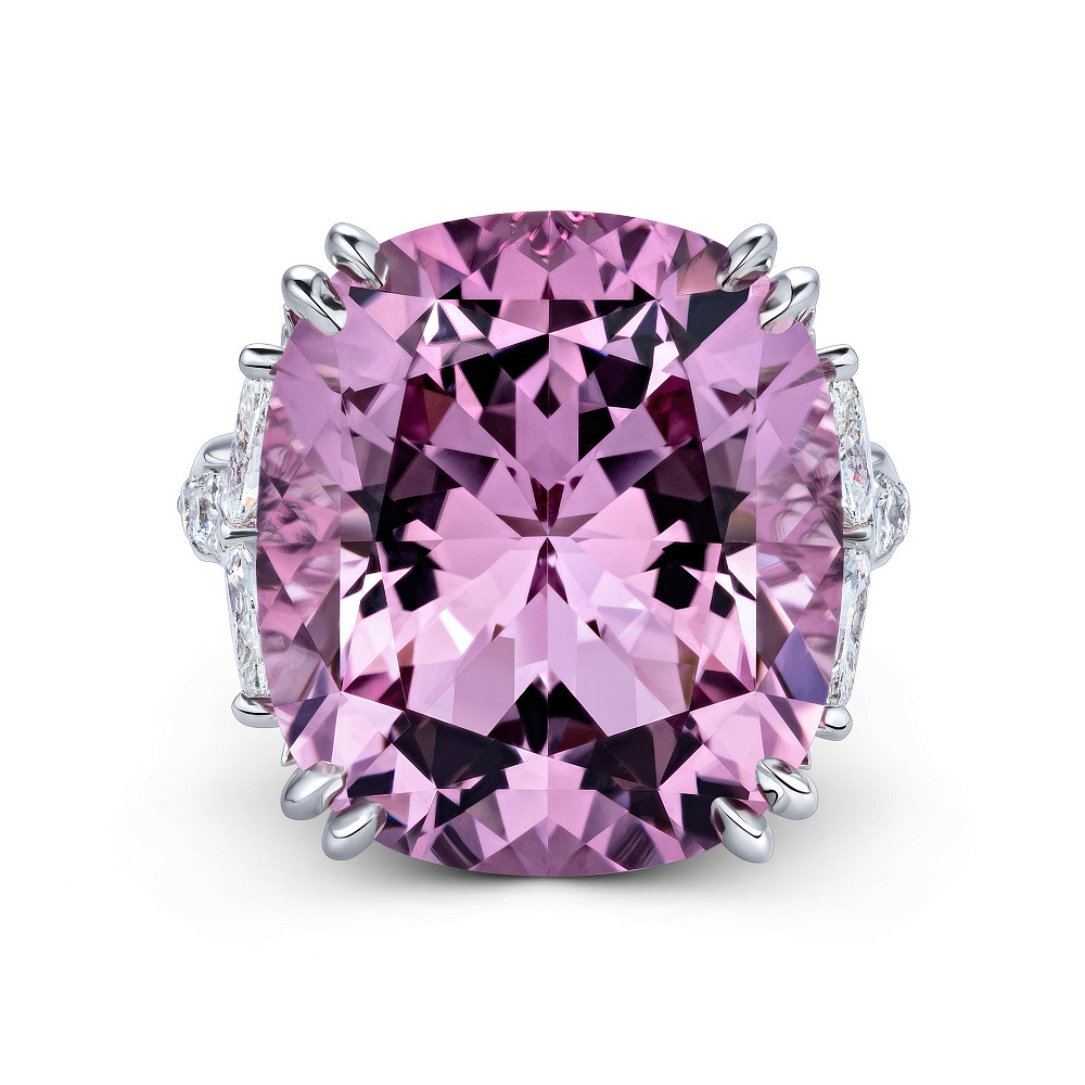 Ring with lavender beryl and diamonds картинка 1