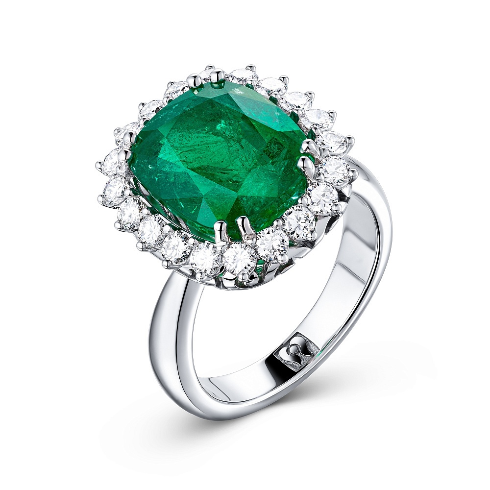Ring with emerald and diamonds картинка 2