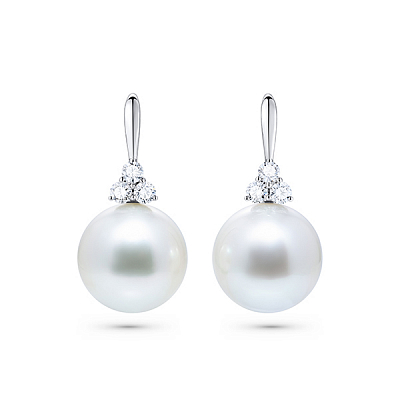 Earrings with South Sea pearls and diamonds