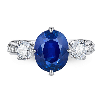 Ring with Royal Blue sapphire and diamonds
