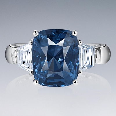 Ring with cobalt spinel and diamonds