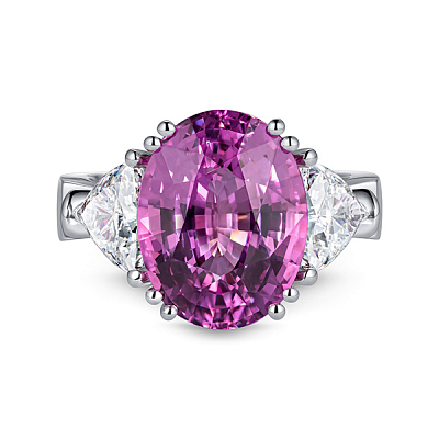 Ring with spinel and diamonds