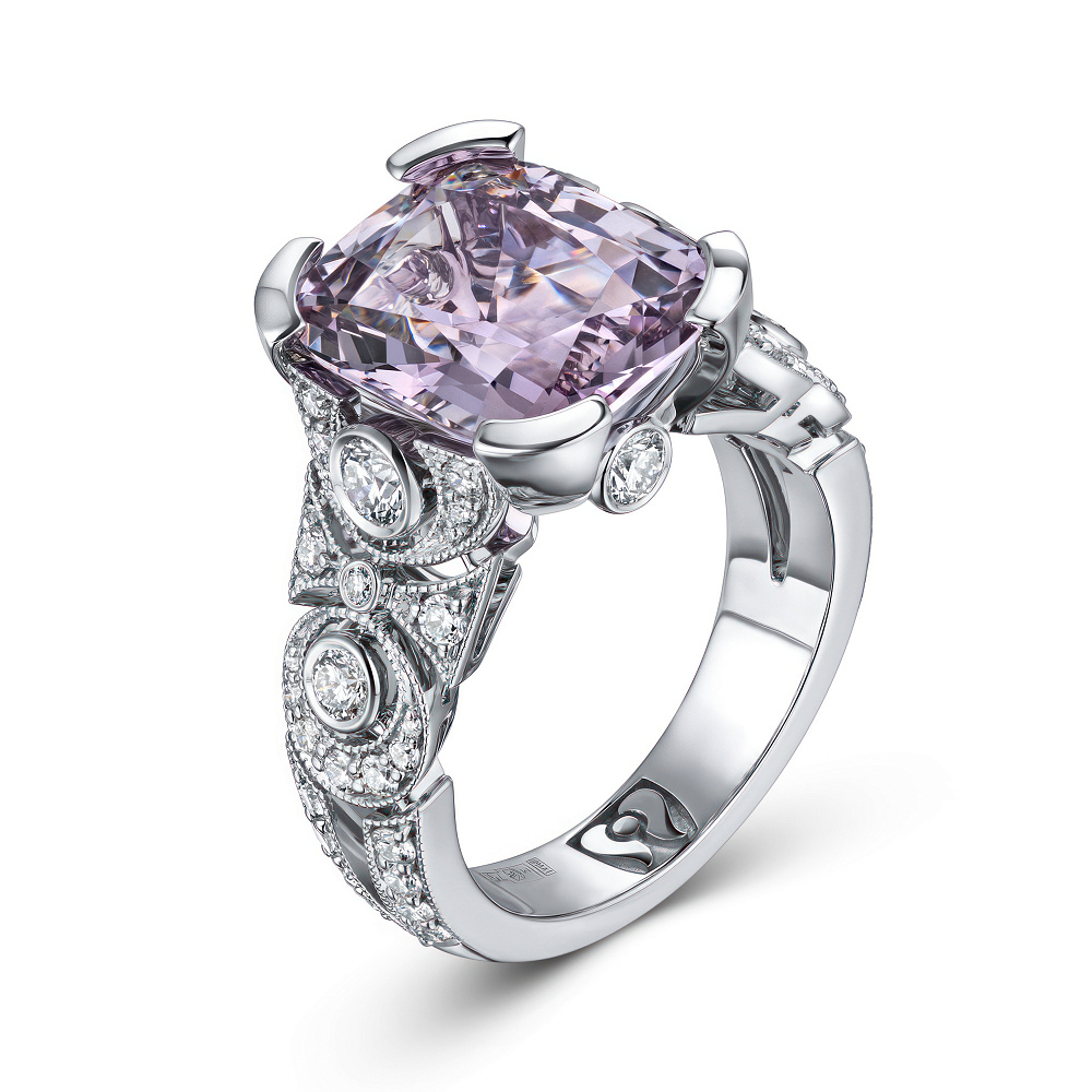 Ring with Mauve spinel and diamonds картинка 1