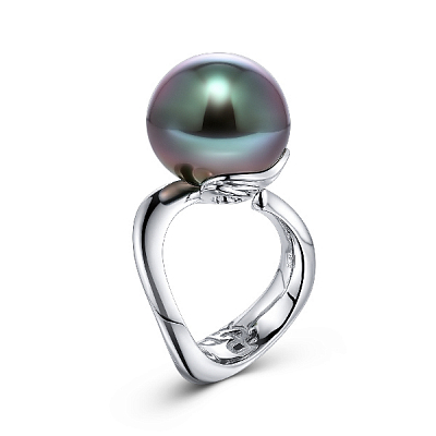 Ring with Tahitian pearl