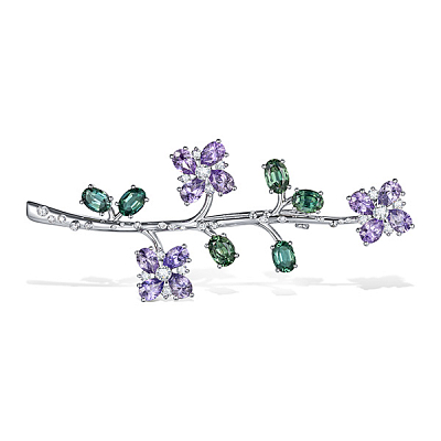 Brooch with sapphires and diamonds