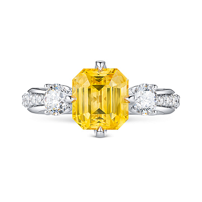 Ring with yellow sapphire and diamonds