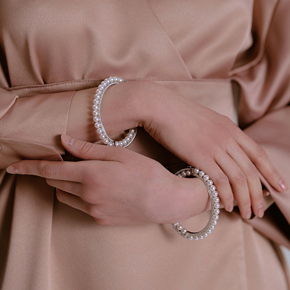 Matching bracelets with Akoya pearls and diamonds картинка 6