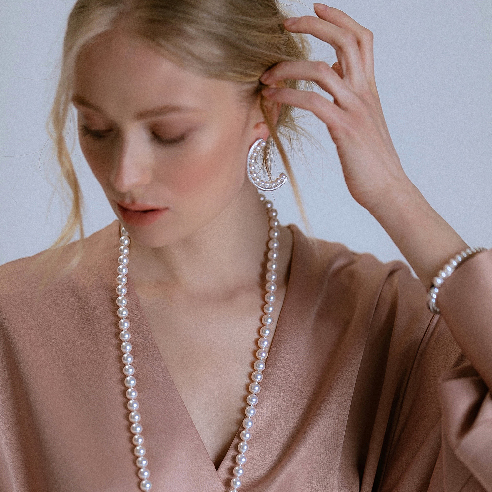 Earrings with Akoya pearls and diamonds картинка 4
