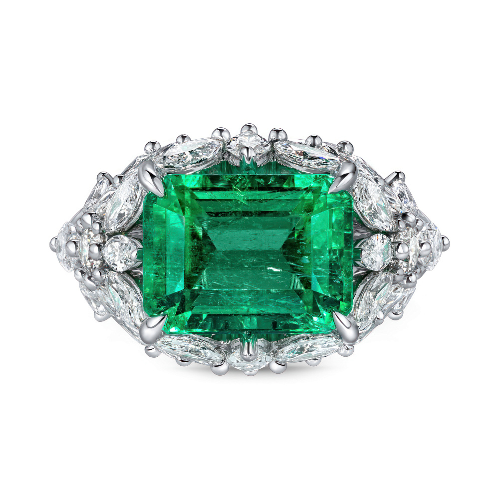 Ring with emerald and diamonds картинка 2
