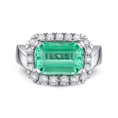 Ring with paraiba tourmaline and diamonds