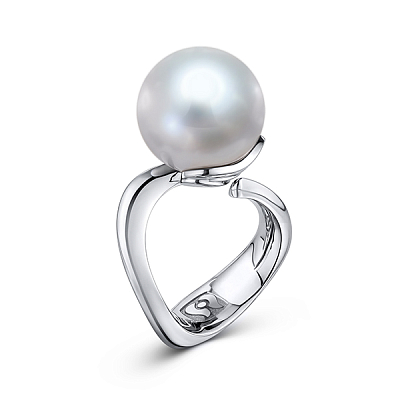 Ring with South Sea pearl 