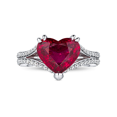 Ring with rubellite tourmaline and diamonds