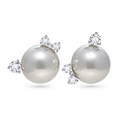 Earrings with South Sea pearls and diamonds